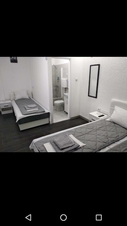 Apartmani Pinokio Ni Exteriör bild