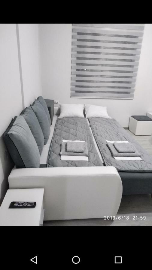 Apartmani Pinokio Ni Exteriör bild